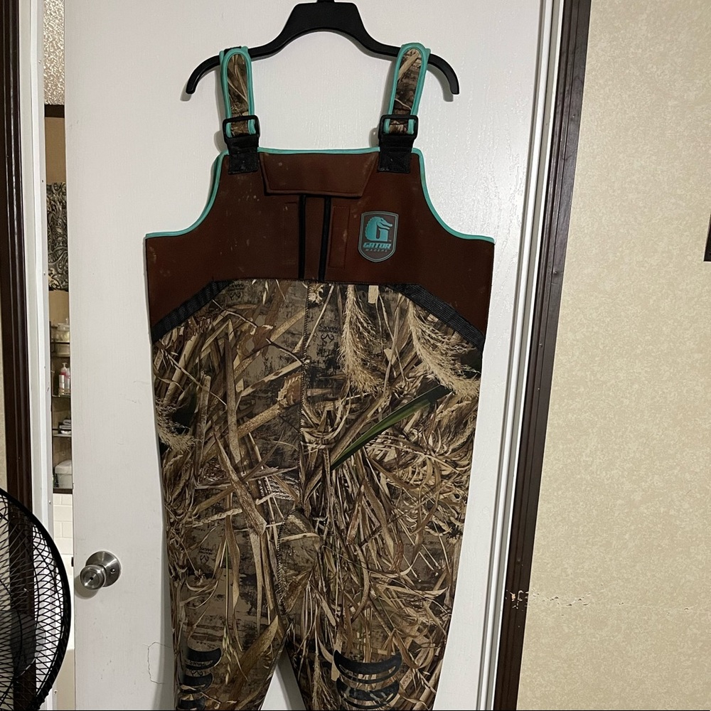 Teal/Camo Gator waders XL 8